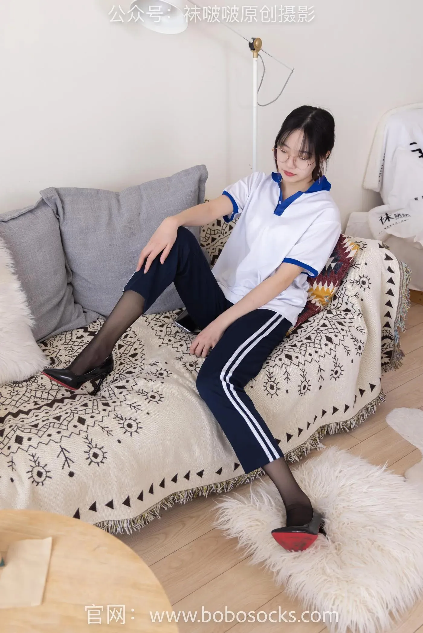 [BoBoSocks袜啵啵]NO.135 小甜豆-高跟鞋、黑丝（脚尖透明款）、裸足 [140P]插图4